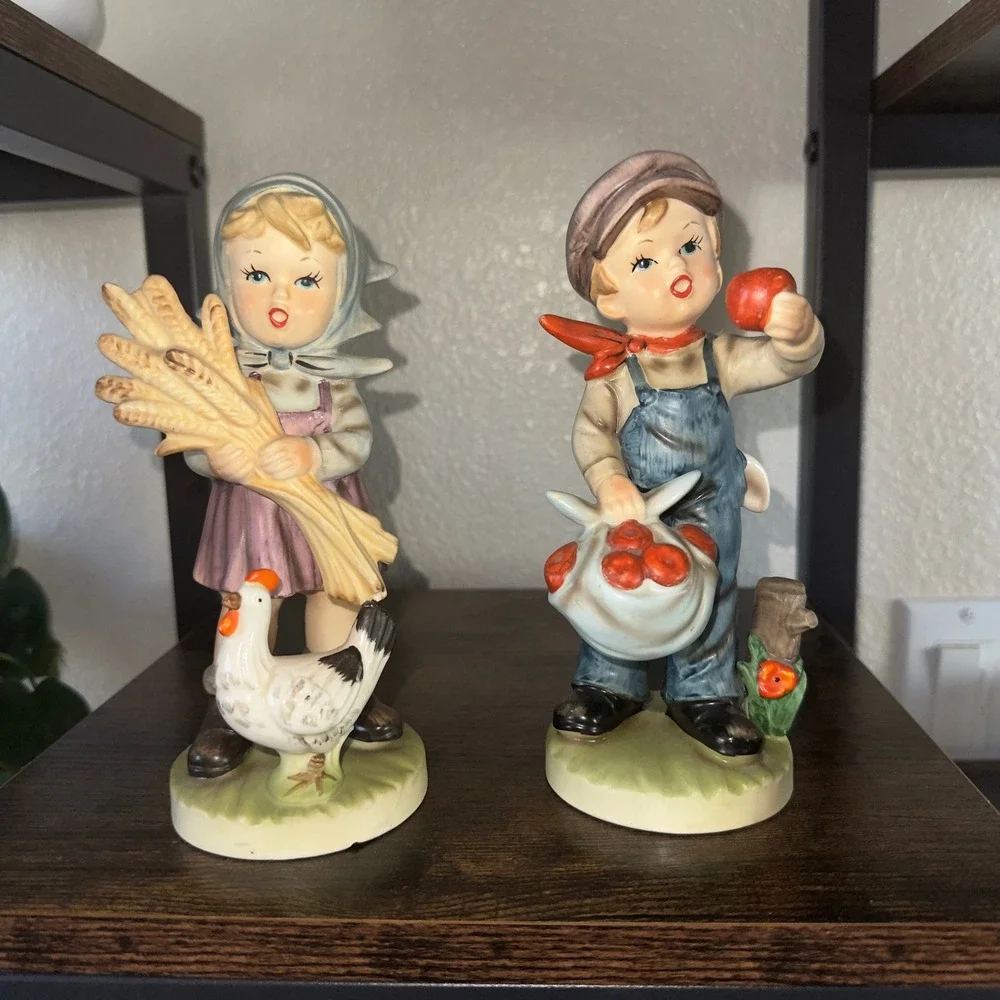 Vintage Boy Girl Farmer Figurines Wheat Chicken Apples Farmhouse Collectible‎